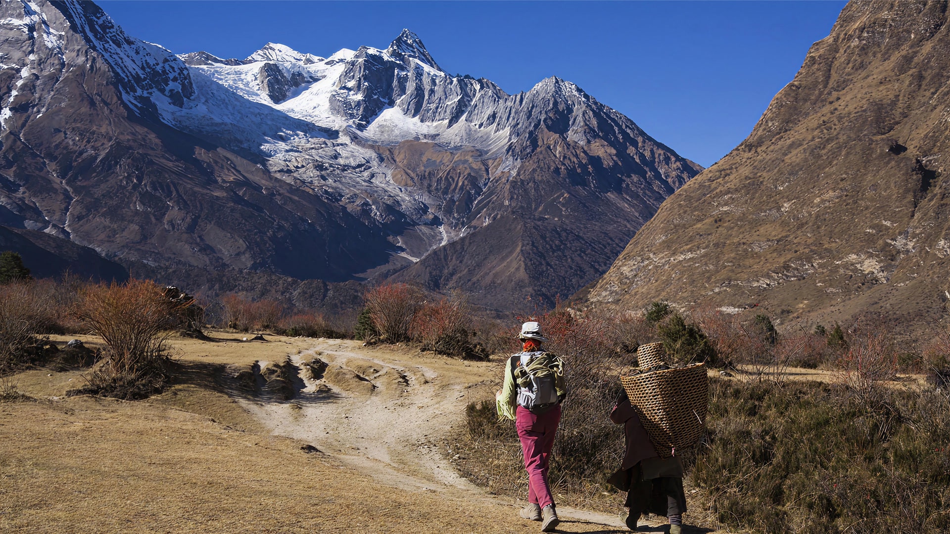 Manaslu Circuit Trek